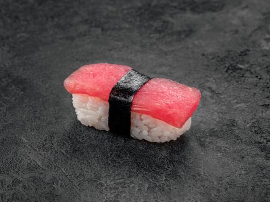 суши с тунцом